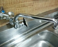 キッチン蛇口掃除