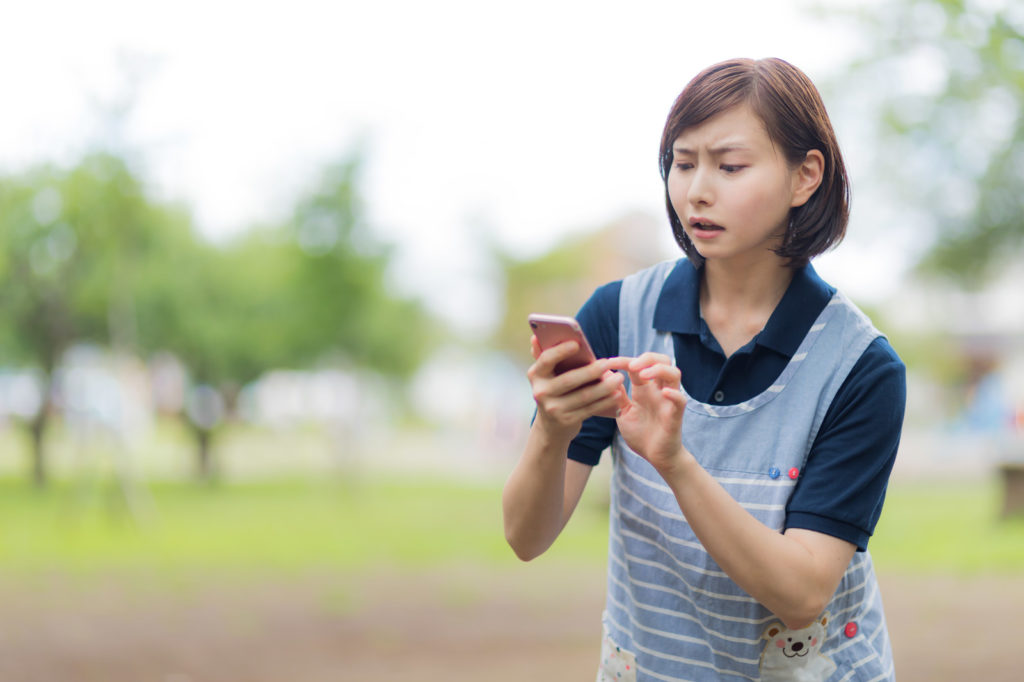 シリコンケースについたほこり汚れ、黄ばみもスッキリ！その落とし方とは！？ 掃除屋10年のプロ「リュウジ」が教える